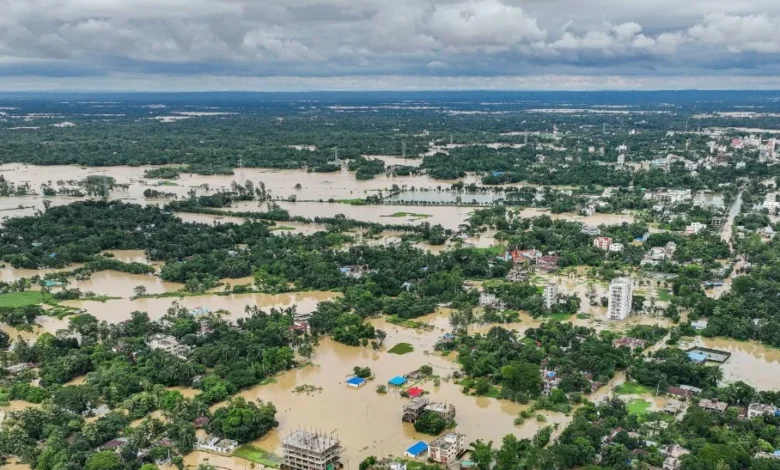 ফেনী এবং নোয়াখালী জেলায় বন্যায় ৯০ শতাংশের বেশি মানুষ ক্ষতিগ্রস্ত হয়েছে